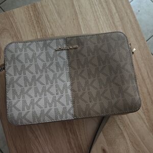 Mk purse cross over